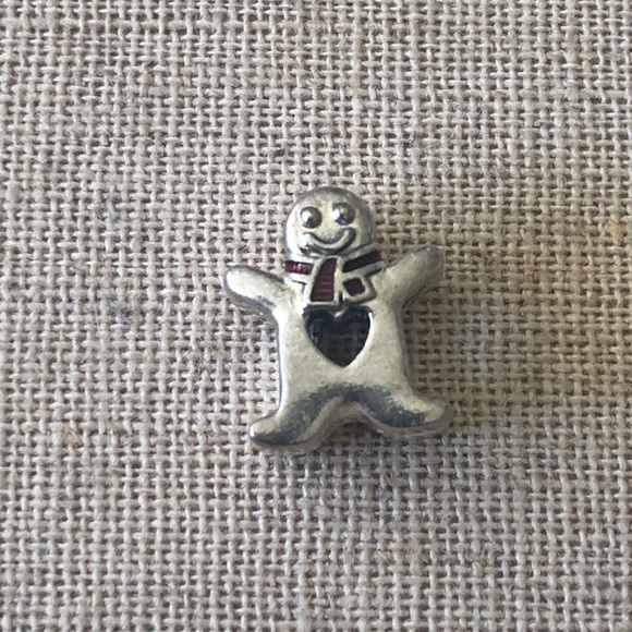 PANDORA Gingerbread Man With Red Enamel Scarf - Picture 2 of 8